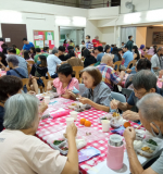 Bento Dinner at Parish Hall 交谊厅- 大家一起共进晚餐