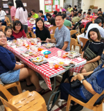 Dinner with neighbours 邀请邻居一起共晚餐